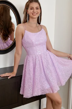 Um vestido de regresso a casa de spaghetti de linha