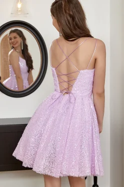 Um vestido de regresso a casa de spaghetti de linha