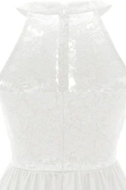 Um vestido de renda da Branco de pescoço de linha