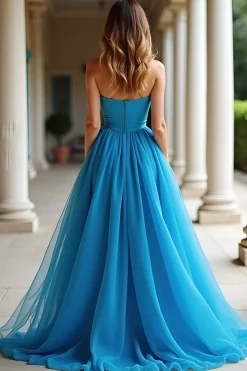 Uma linha azul sem alças plissado longo vestido de baile com fenda