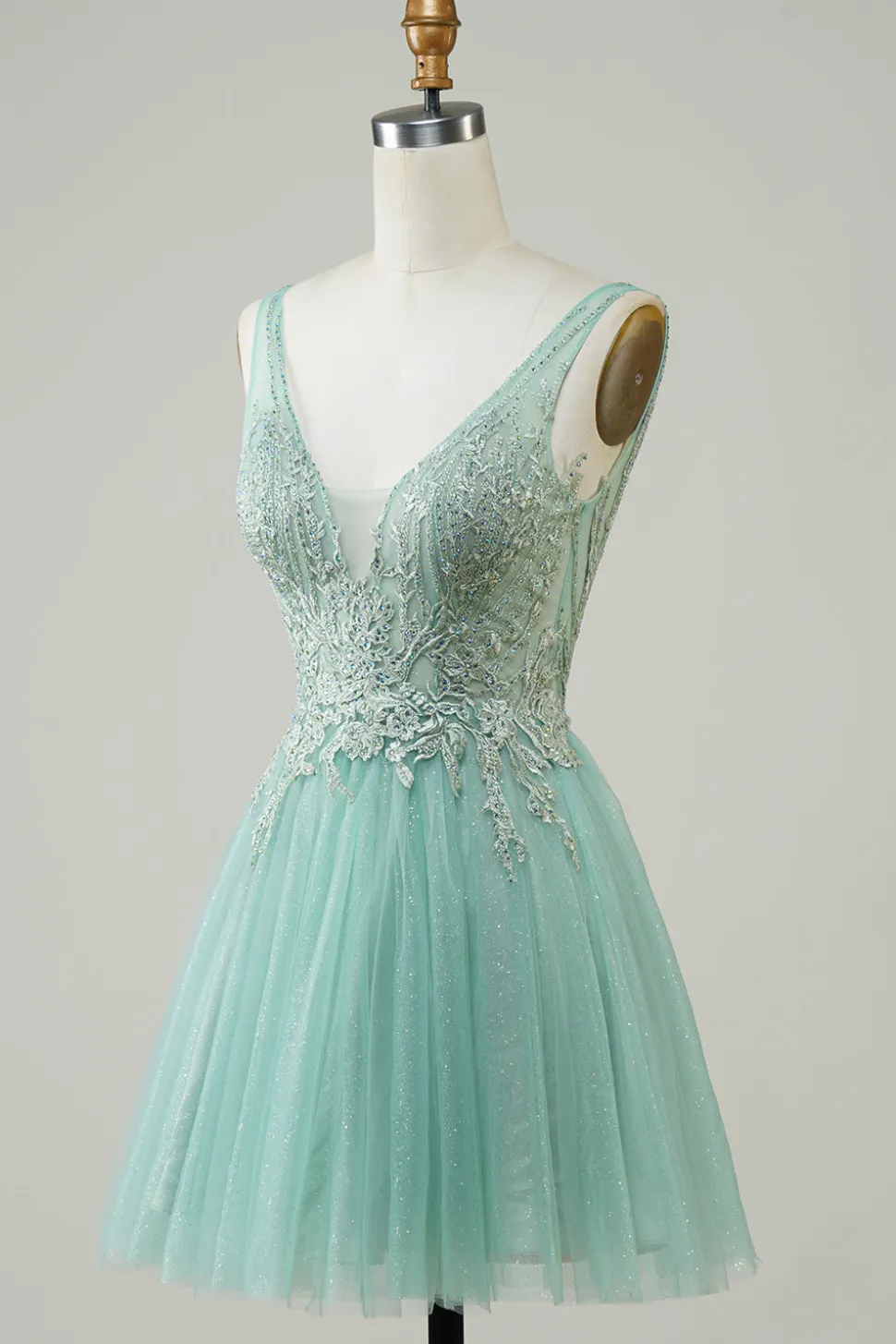 Uma linha bonito vestido verde Homecoming com apliques