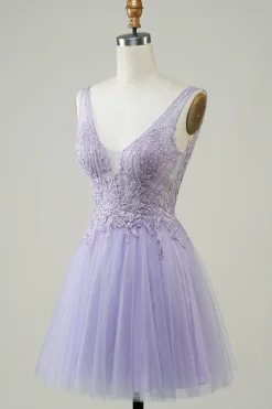 Uma linha bonito vestido verde Homecoming com apliques