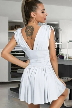 Uma linha branca V-neck vestido de cocktail curto