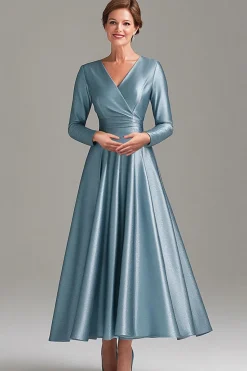 Uma linha cinza azul V pescoço mãe do vestido de noiva com mangas compridas
