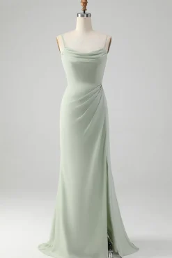 Uma linha de alças espaguete matcha longo vestido de dama de honra com renda para trás
