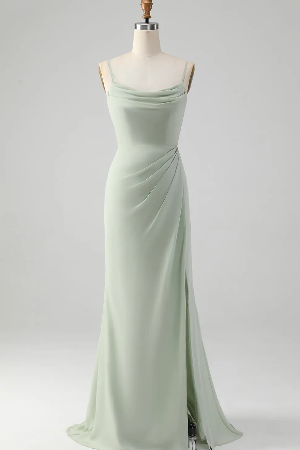 Uma linha de alças espaguete matcha longo vestido de dama de honra com renda para trás