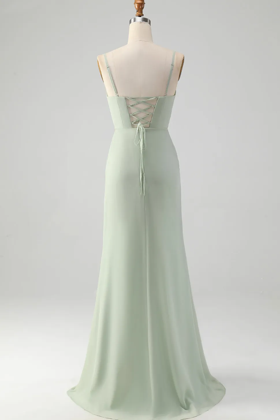 Uma linha de alças espaguete matcha longo vestido de dama de honra com renda para trás