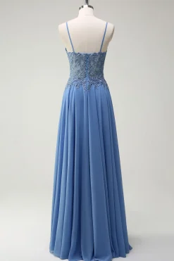 Uma linha de alças espaguete plissado longo vestido de baile com apliques