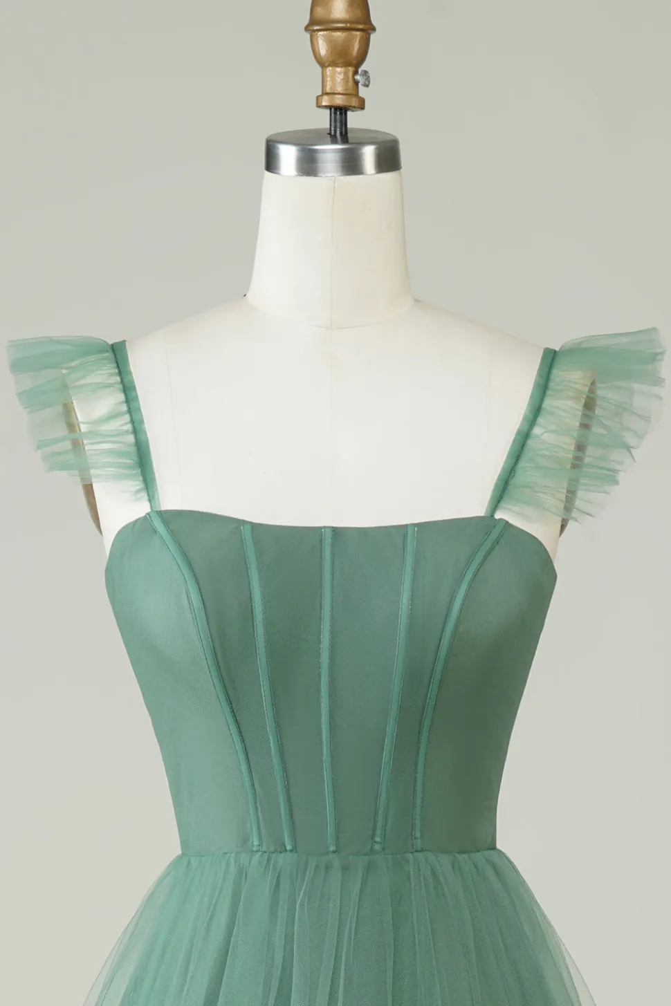 Uma linha de alças espaguete longo tule eucalipto vestido de dama de honra