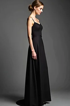 Uma linha de alças espaguete cetim vestido preto