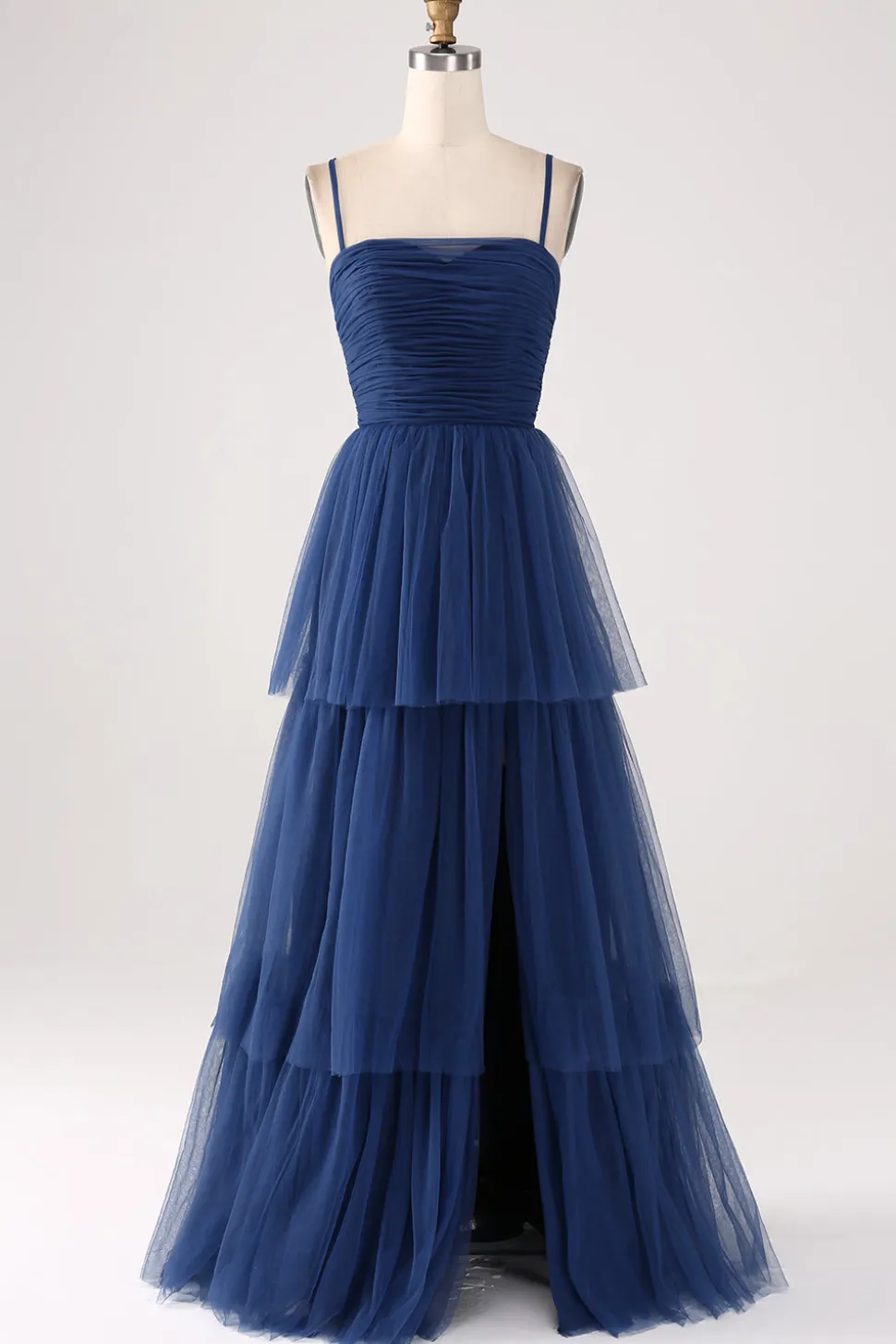 Uma linha de alças espaguete em camadas tule plissado vestido de baile com fenda