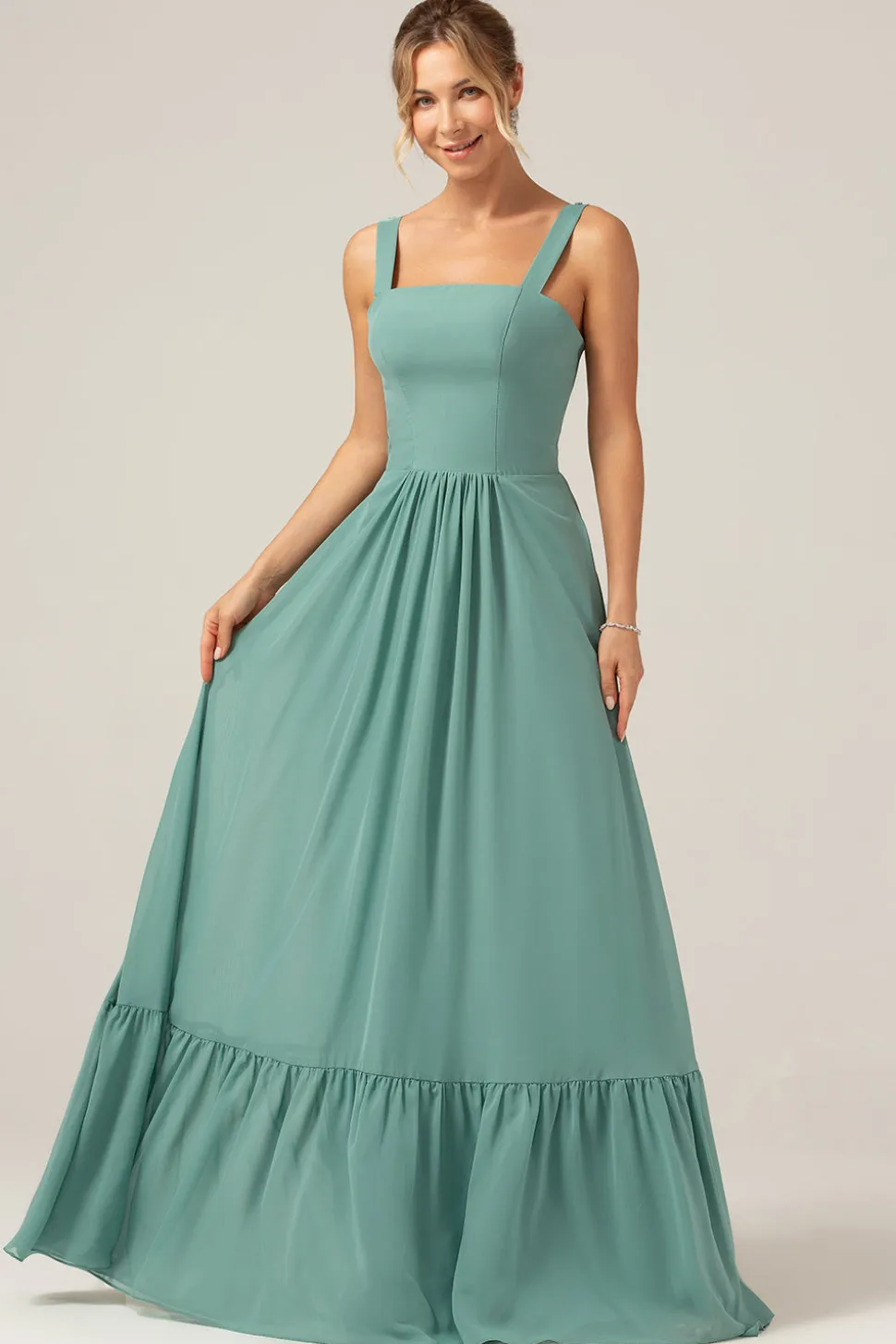 Uma linha de eucalipto Chiffon longo vestido de dama de honra com pregado
