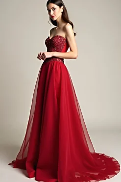 Uma linha de lantejoulas Borgonha sem alças tule longo vestido de baile