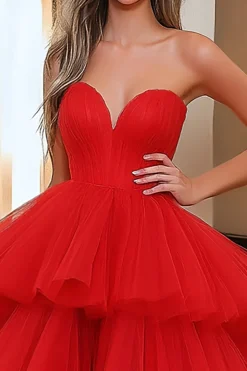 Uma linha em camadas vermelho sweetheat mangas tule longo vestido de baile