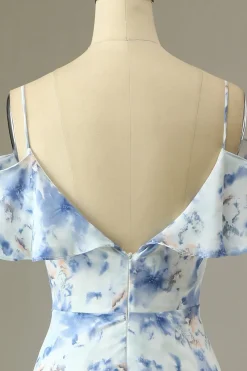 Uma linha fora do ombro azul floral imprimir longo vestido de dama de honra