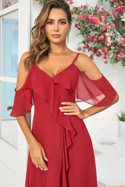 Uma linha fora do ombro Borgonha vestido longo dama de honra com babados