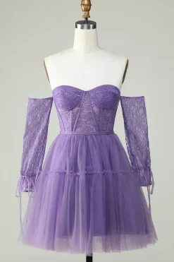 Uma linha fora do ombro espartilho roxo Homecoming vestido com mangas compridas