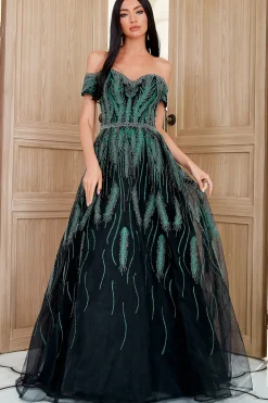 Uma linha fora do ombro escuro vestido de festa verde bordado