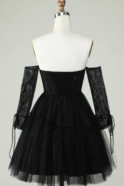 Uma linha fora do ombro espartilho preto Homecoming vestido com mangas compridas