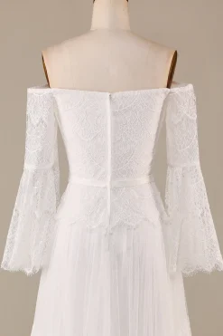 Uma linha fora do ombro marfim varredura trem flare mangas vestido de noiva