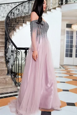 Uma linha fora do vestido de baile de ombros com missangas