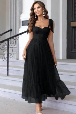 Uma linha plissada arco espaguete alças preto longo vestido de dama de honra