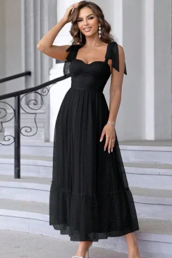 Uma linha plissada arco espaguete alças preto longo vestido de dama de honra