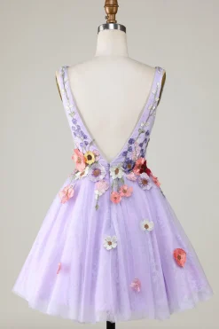 Uma linha profunda V pescoço aberto para trás roxo Homecoming vestido com flores 3D