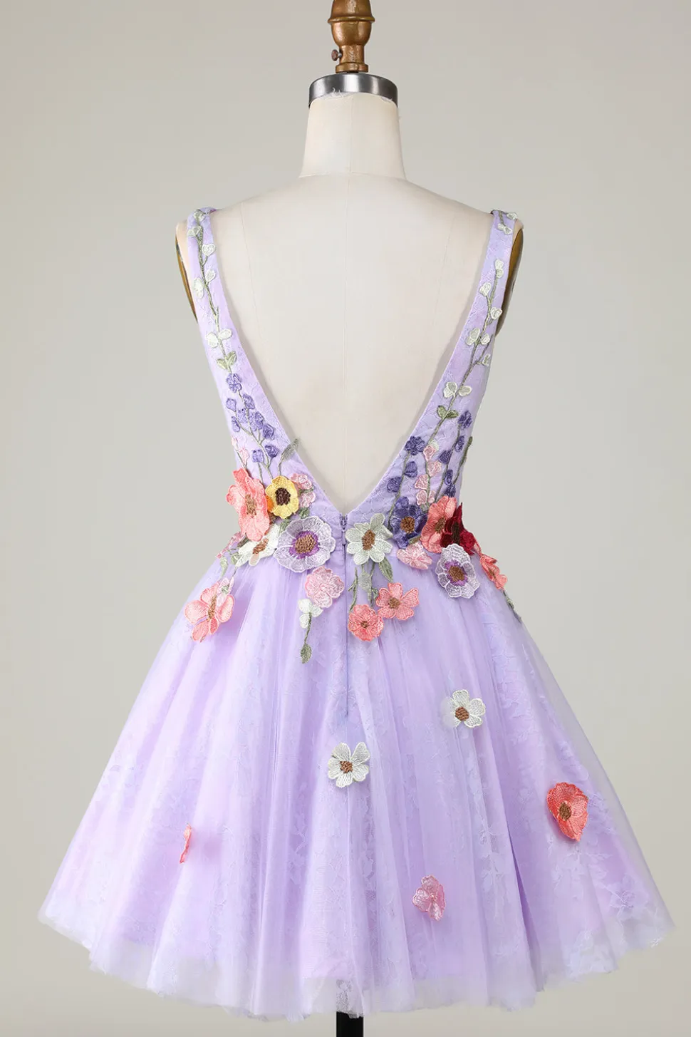 Uma linha profunda V pescoço aberto para trás roxo Homecoming vestido com flores 3D
