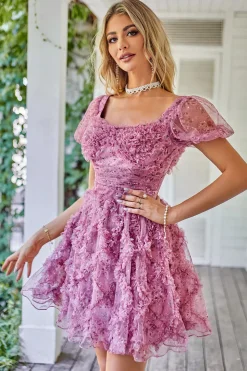 Uma linha roxa estampado Homecoming vestido com babados