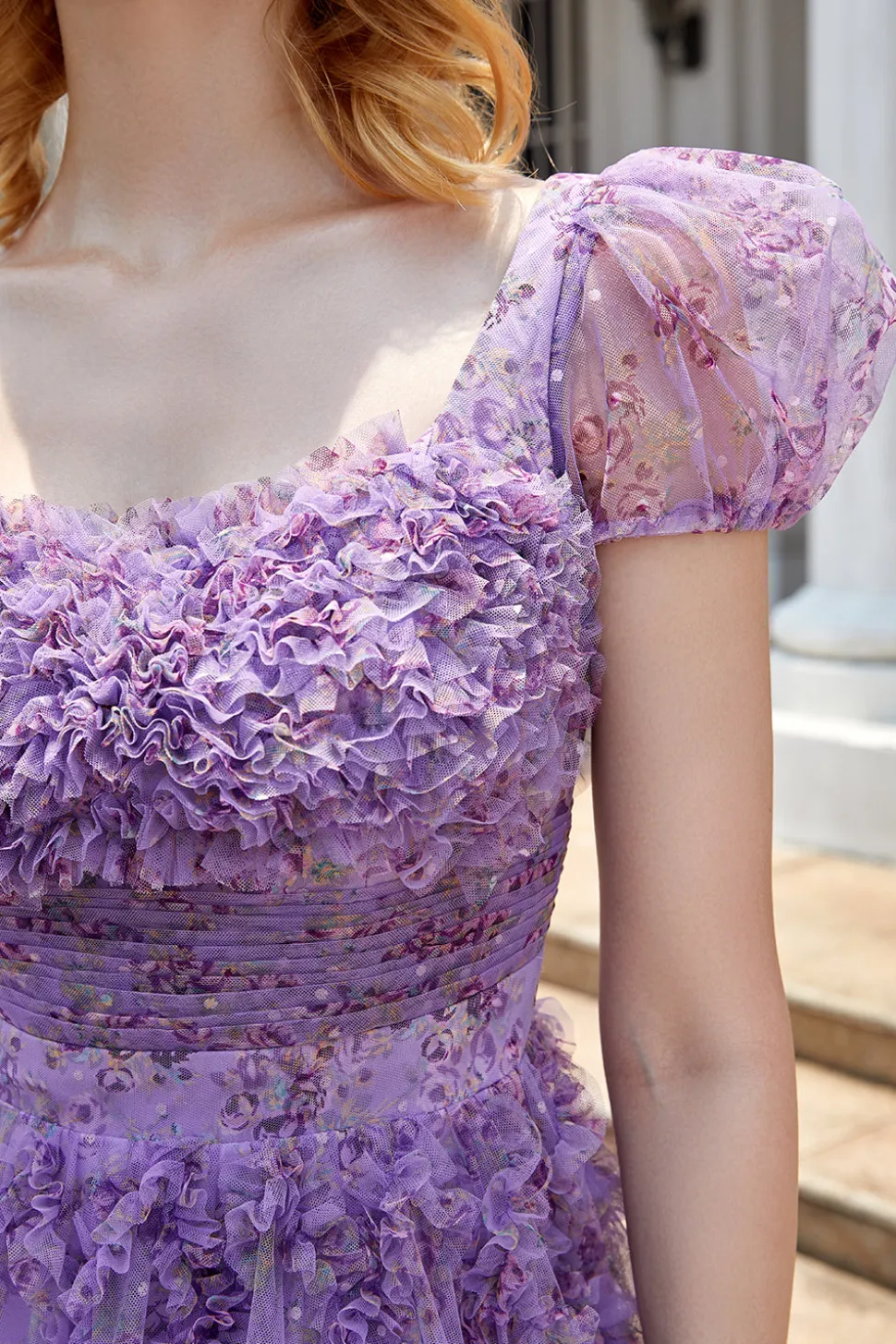 Uma linha roxa estampado Homecoming vestido com babados