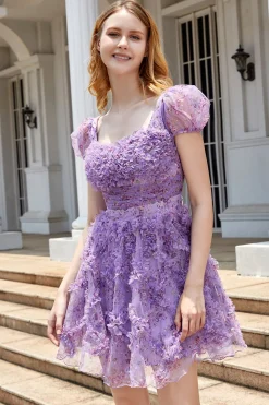 Uma linha roxa estampado Homecoming vestido com babados