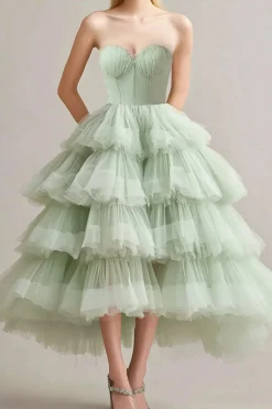 Uma linha sálvia sem alças em camadas babados tule vestido formal
