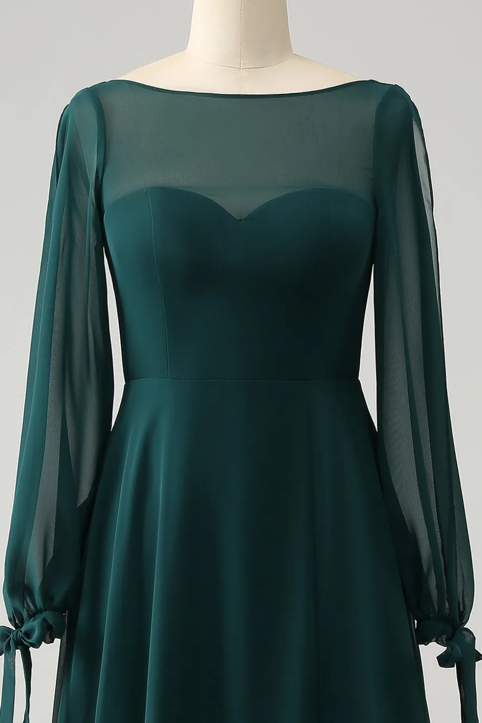 Uma linha verde escuro Bateau pescoço Chiffon vestido de dama de honra com fenda