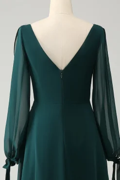 Uma linha verde escuro Bateau pescoço Chiffon vestido de dama de honra com fenda