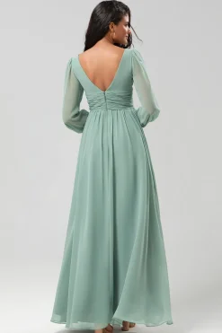 Uma linha verde mangas compridas vestido de dama de honra com fenda