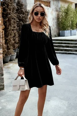 Veludo Preto Uma linha de vestido de festa de férias com pregas