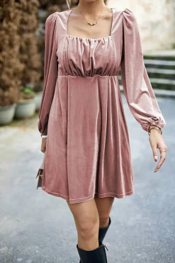 Veludo Preto Uma linha de vestido de festa de férias com pregas