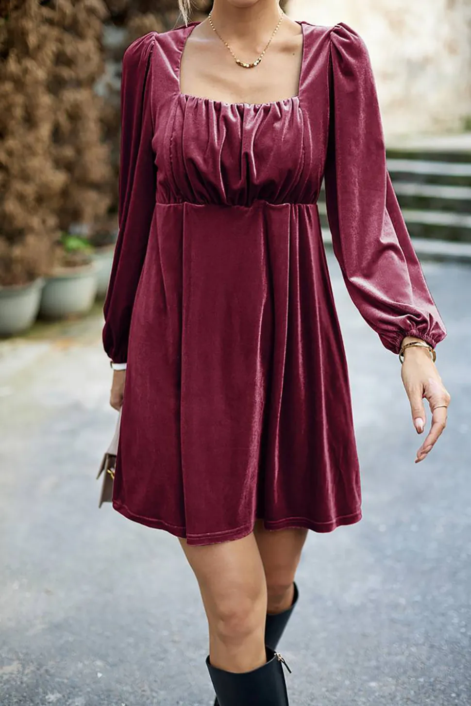 Veludo Preto Uma linha de vestido de festa de férias com pregas