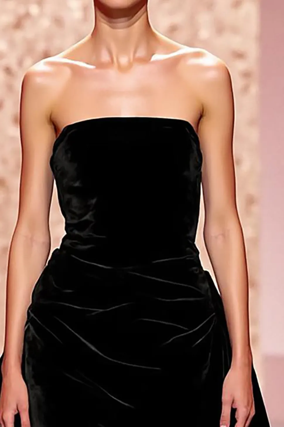 Veludo simples preto sem alças uma linha longo vestido de noite