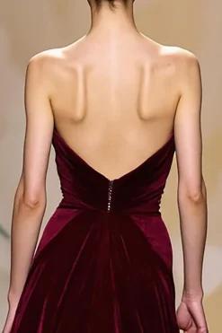 Veludo Vermelho Escuro Uma Linha Strapless Long Holiday Vestido de Festa
