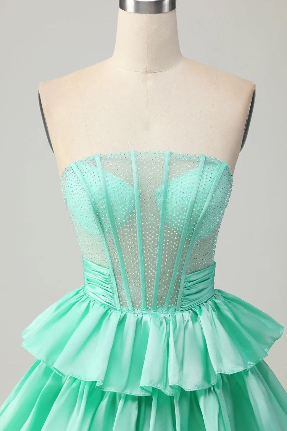 Verde A-line Strapless Tiered Corset frisado curto Homecoming Dress com arco