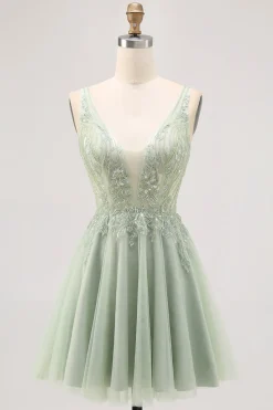 Verde A-line Tule Backless frisado vestido curto Homecoming com lantejoulas