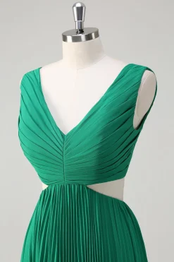 Verde A-Line V Pescoço Ruched Chiffon Joelho Comprimento Vestido Madrinha