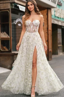 Verde claro A-Line Espartilho sem alças vestido de baile com bordado