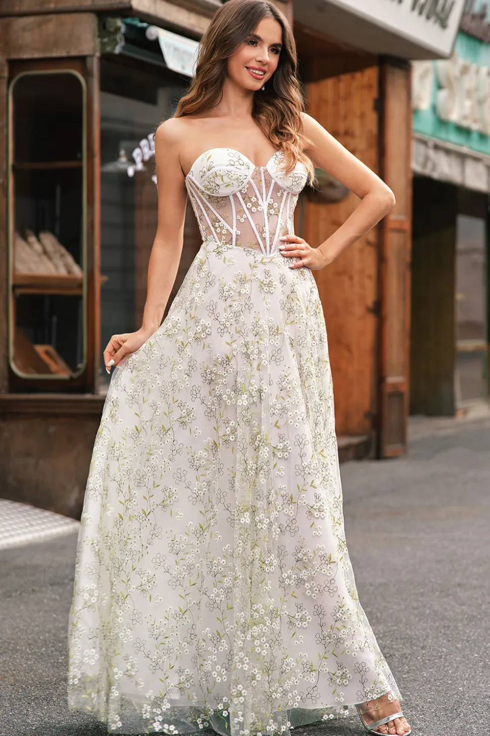 Verde claro A-Line Espartilho sem alças vestido de baile com bordado