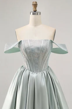 Verde claro A-Line fora do ombro espartilho Homecoming vestido com frisos