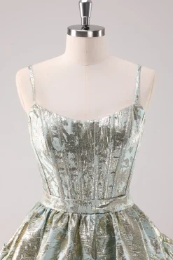 Verde claro A-Line Spaghetti Straps Short Corset Homecoming Dress com renda para trás
