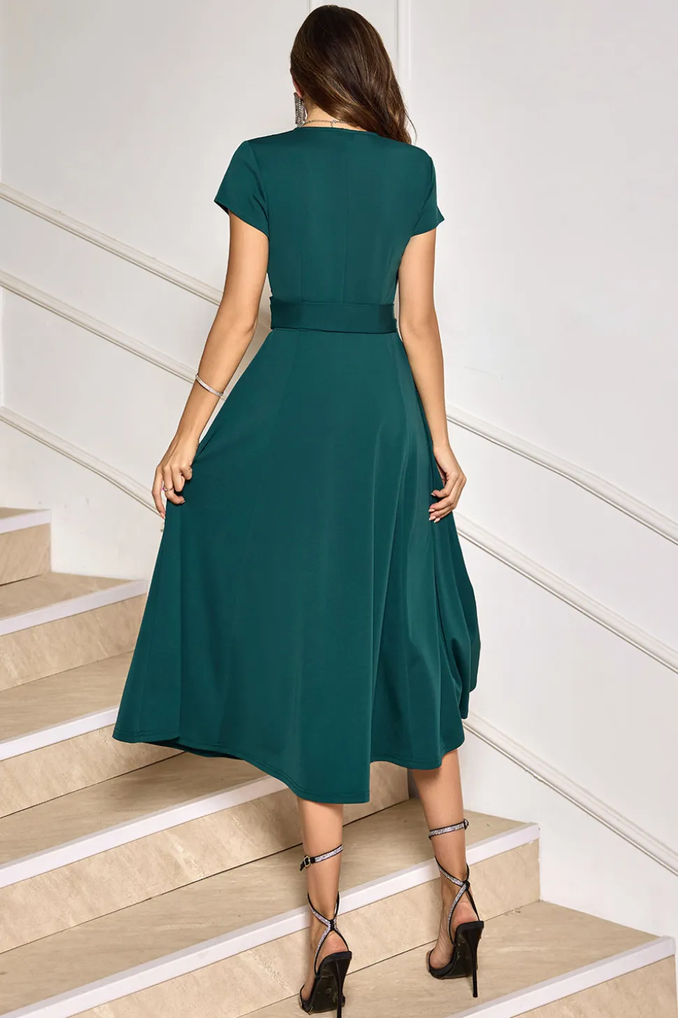 Verde escuro A-Line mangas curtas mãe de vestido de noiva com cinto