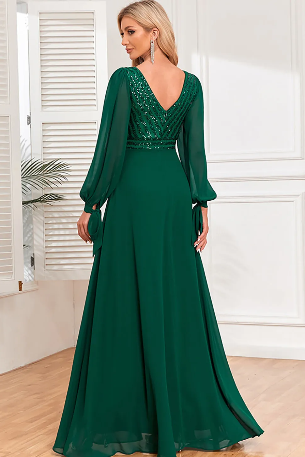 Verde escuro A-Line V pescoço longo vestido de baile com lantejoulas
